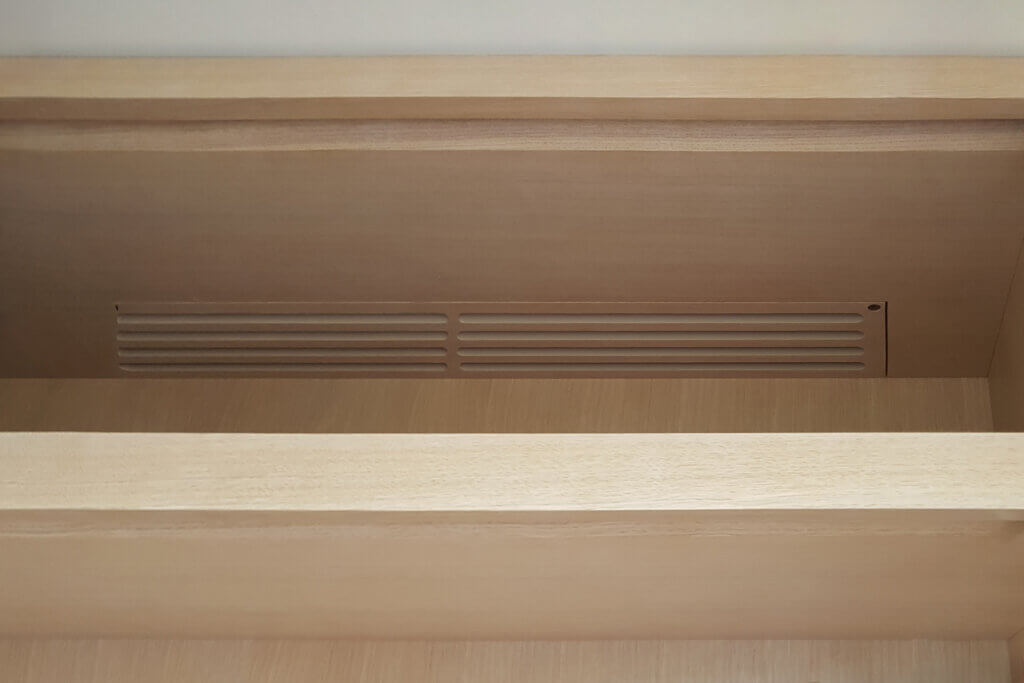 Air terminals for air conditioning as neat concealed joinery slots